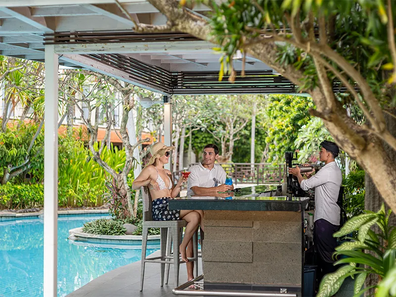 pool-bar-prime-plaza-hotel-sanur-bali.webp