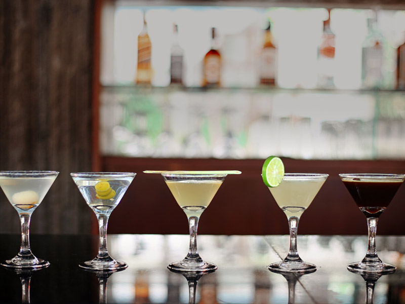 martini_pool_bar_prime_plaza_hotel_sanur.jpg