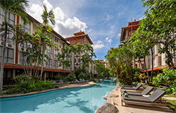 pool hotel.jpg
